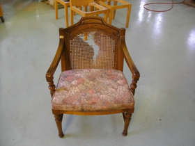 籐椅子修理前